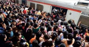संघर्षाची रेल्वे ‌‘रुळावर‌’ कधी?