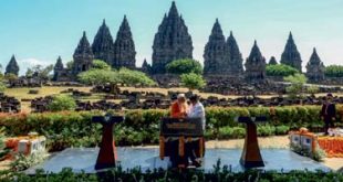 इंडोनेशियातील हिंदू मंदिराचा जीर्णोद्धार
